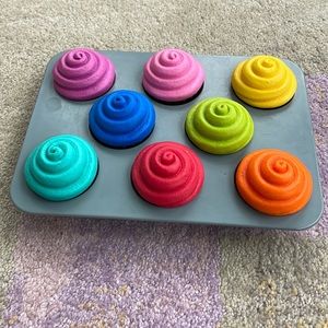 Excellent condition.  Play cupcakes - toy kitchen